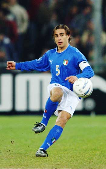 记者纷纷给 记者纷纷给